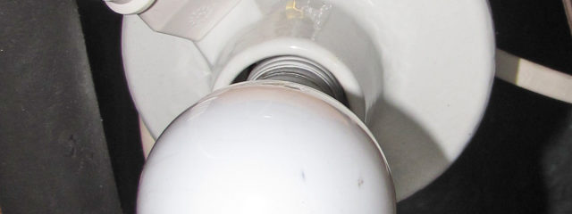 porcelain ceiling light socket with outlet